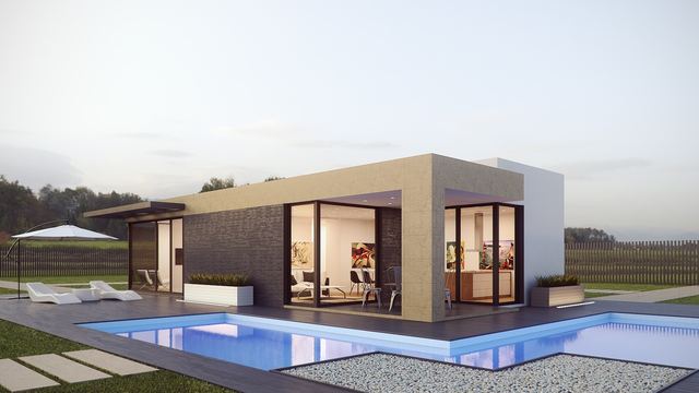 Gartenpool mit klarem Wasser